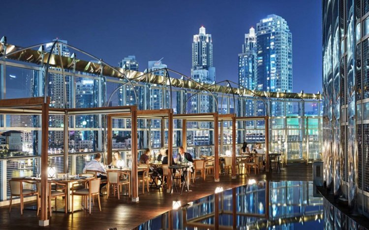 A Food Lover’s Guide to Dubai: Must-Visit Restaurants and Eateries You Can Drive To