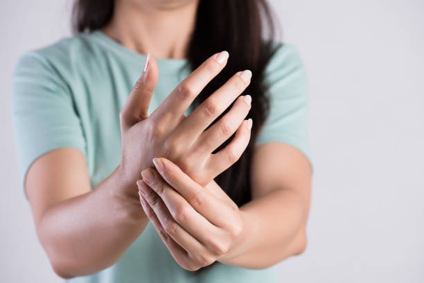 Relieve Wrist Pain Naturally: How Chiropractic Care Can Help with Healing and Prevention