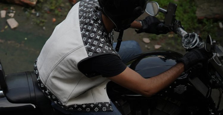 The Durability and Style of Canvas Motorcycle Vests: Why They’re a Must-Have