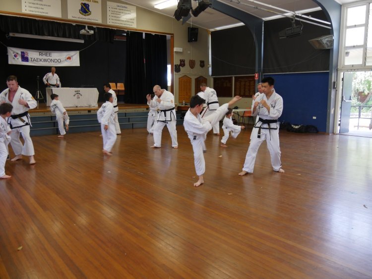 Taekwondo Training: Unlocking Strength, Discipline, and Confidence