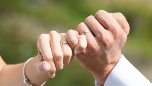 5 Fingers to Consider for Your Promise Ring