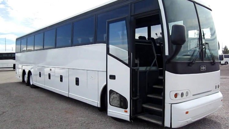 Why a Coach Bus Is Your Best Option for Group Travel