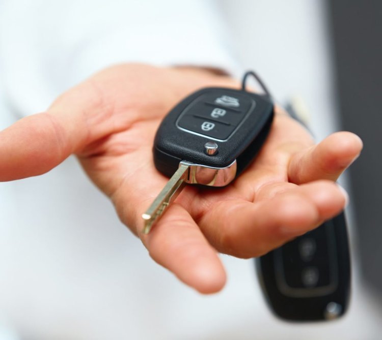 Quick and Professional Car Key Duplication in Dubai