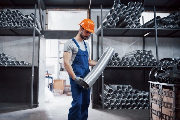 Top Considerations When Selecting Seamless Pipe Suppliers in the UAE