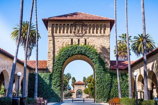 Stanford MBA Essays: Your Comprehensive Guide