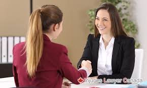 The Role of a Personal Injury Lawyer in Maximizing Your Settlement